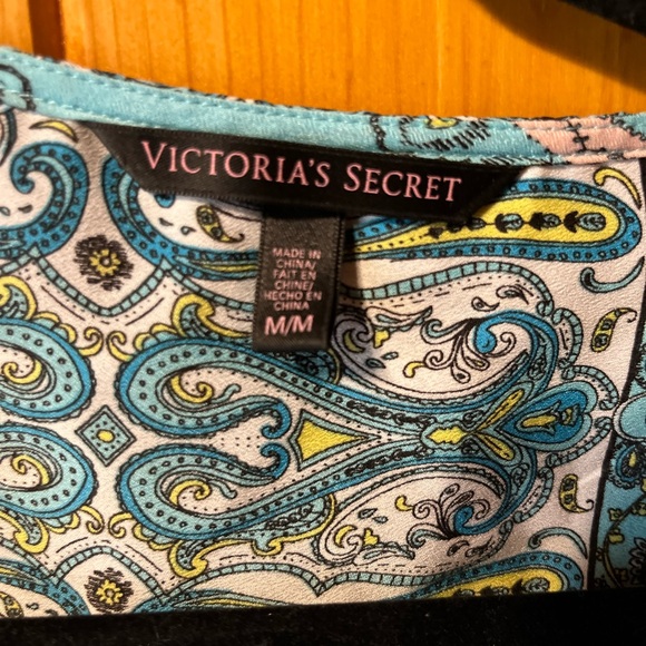 Sleepware - Picture 3 of 4